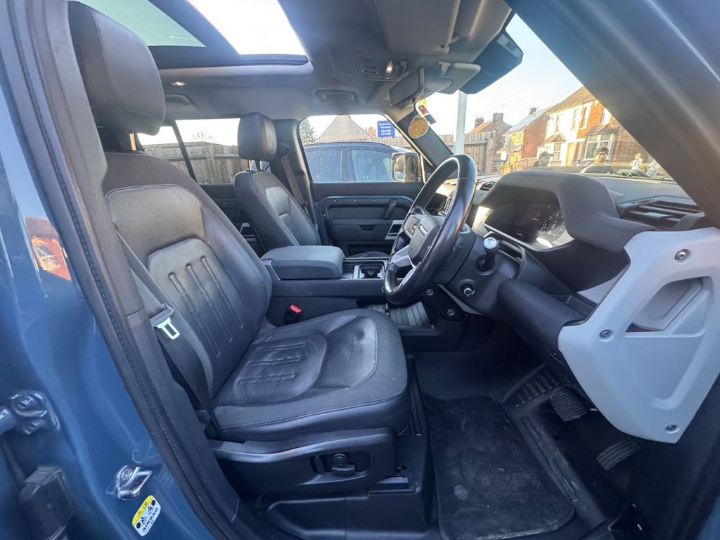 Used Land Rover Defender 2020 for sale - 77720130: Photo 5