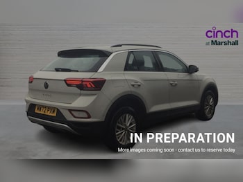 Used Volkswagen T-Roc 2022 for sale - 76921765: Photo