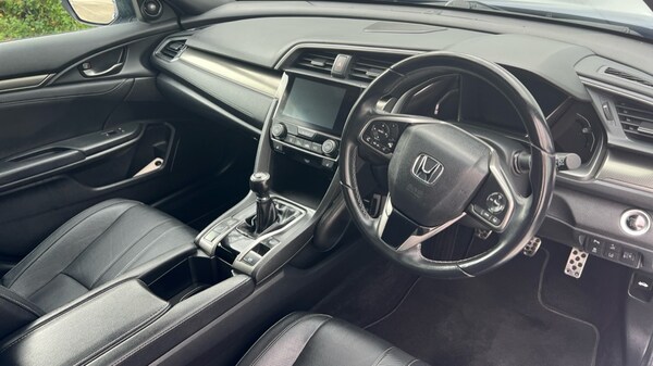 Used Honda Civic 2018 for sale - 75396396: Photo 14