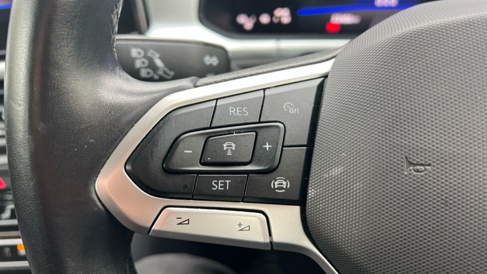 Used Volkswagen T-Roc 2023 for sale - 76501387: Photo 24