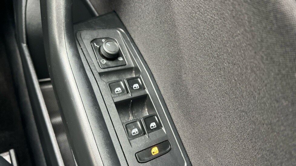 Used Volkswagen T-Roc 2023 for sale - 76501387: Photo 26