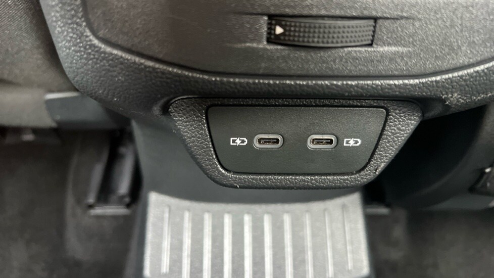 Used Volkswagen T-Roc 2023 for sale - 76501387: Photo 34