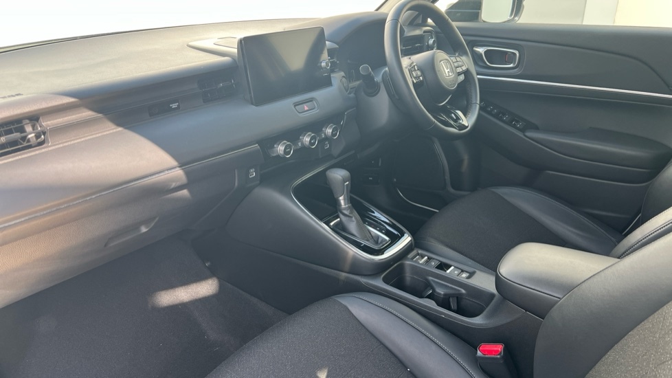 Used Honda HR-V 2023 for sale - 76145825: Photo 2