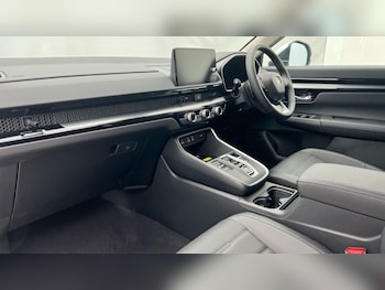Used Honda CR-V 2025 for sale - 76146000: Photo 2