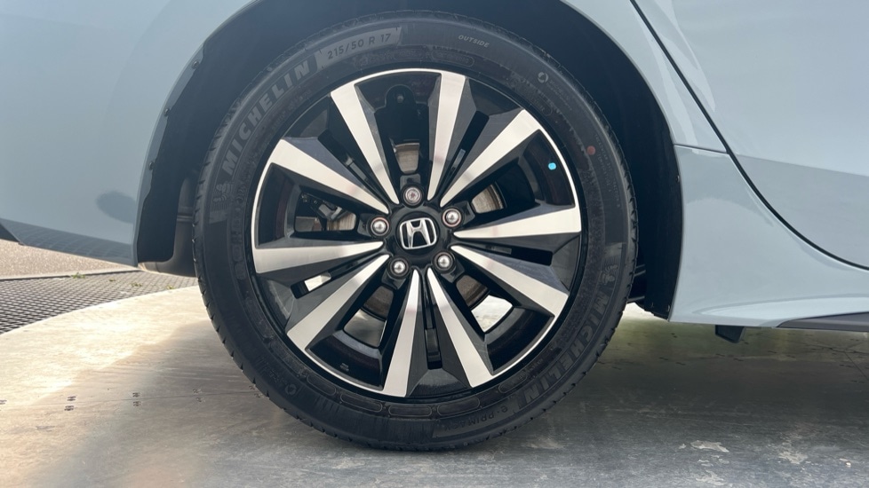 Used Honda Civic 2025 for sale - 76140305: Photo 9