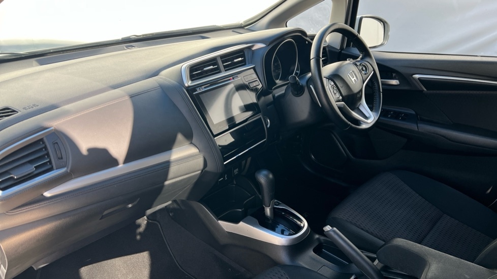 Used Honda Jazz 2018 for sale - 76366460: Photo 2