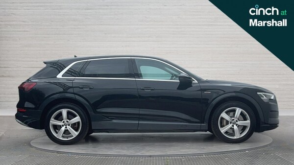Used Audi e-tron 2020 for sale - 75396377: Photo 2