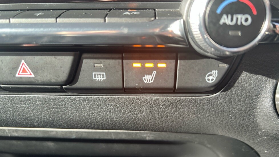 Used Mazda Mazda3 2022 for sale - 75950929: Photo 32