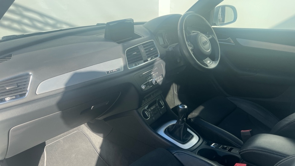 Used Audi Q3 2017 for sale - 76033945: Photo 10