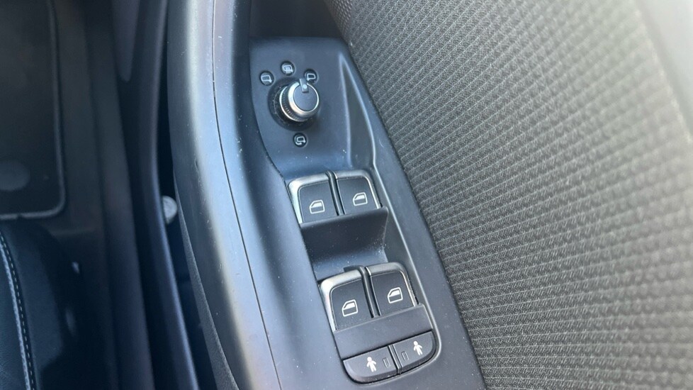 Used Audi Q3 2017 for sale - 76033945: Photo 24