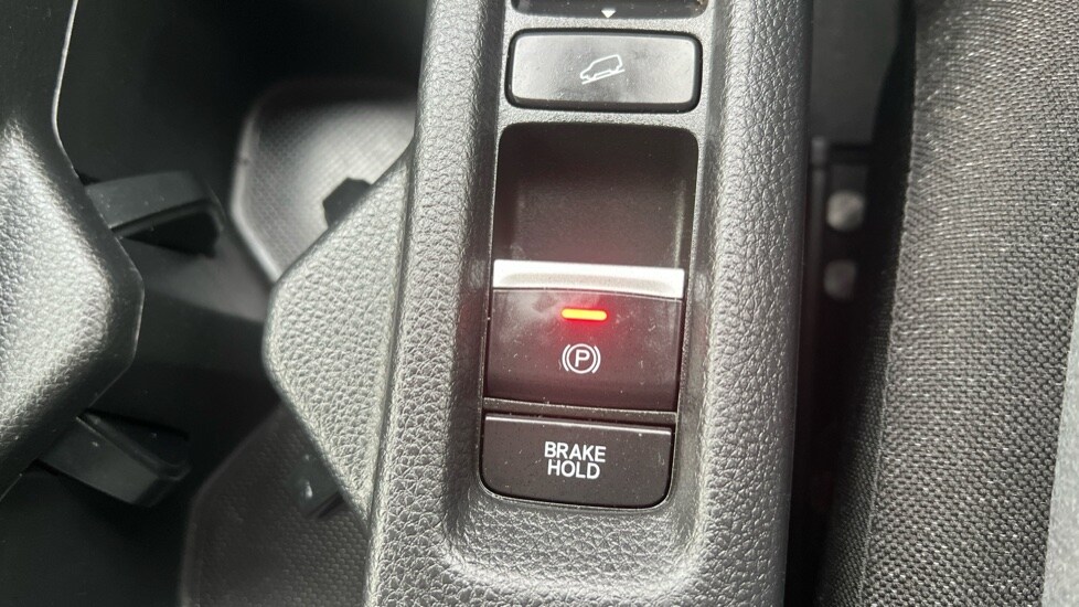 Used Honda HR-V 2023 for sale - 76130483: Photo 25