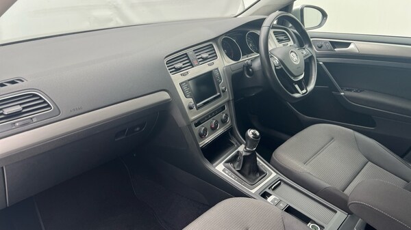 Used Volkswagen Golf 2015 for sale - 76249879: Photo 10