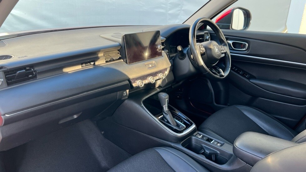 Used Honda HR-V 2021 for sale - 76894800: Photo 2