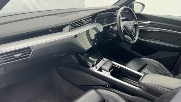 Used Audi e-tron 2021 for sale - 76180229: Photo 10