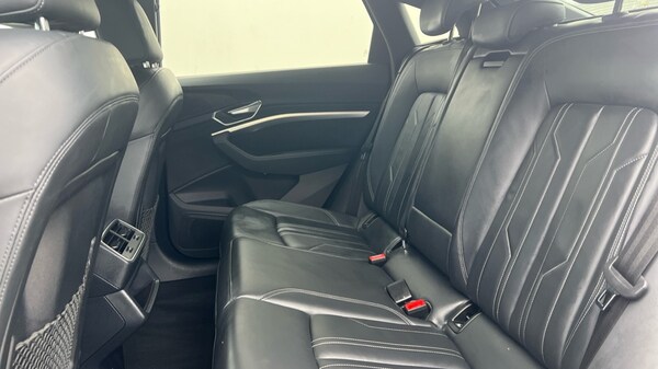 Used Audi e-tron 2021 for sale - 76180229: Photo 14