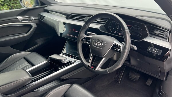 Used Audi e-tron 2021 for sale - 76180229: Photo 9