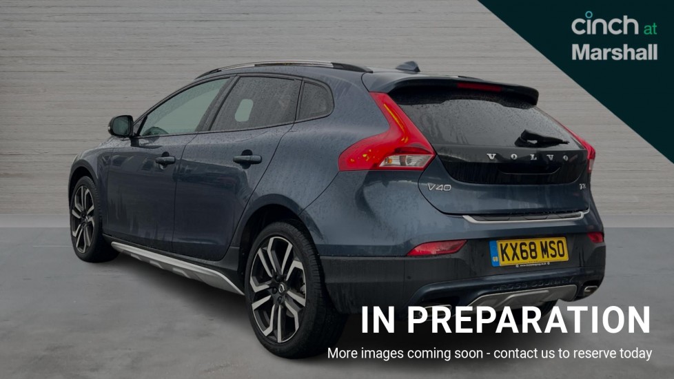 Used Volvo V40 2018 for sale - 76766144: Photo 2