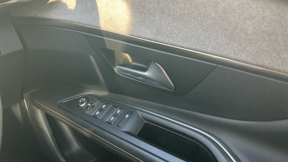 Used Peugeot 3008 2021 for sale - 75886911: Photo 29