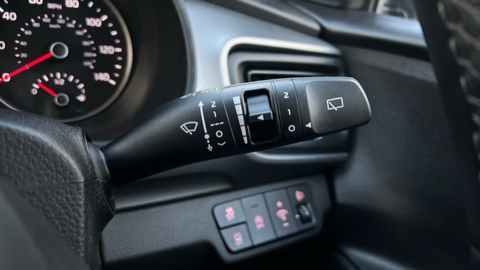 Used Kia Stonic 2022 for sale - 76563816: Photo 26