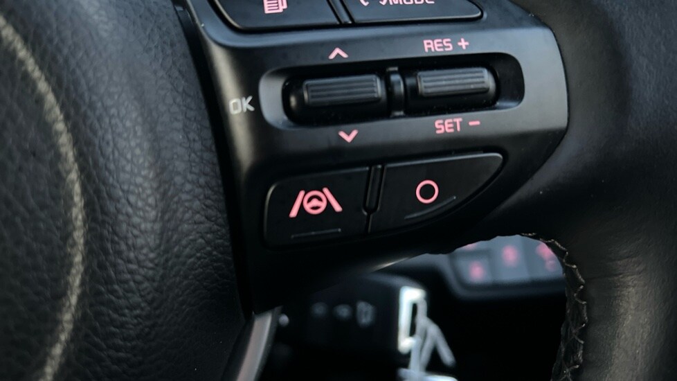 Used Kia Stonic 2022 for sale - 76563816: Photo 38