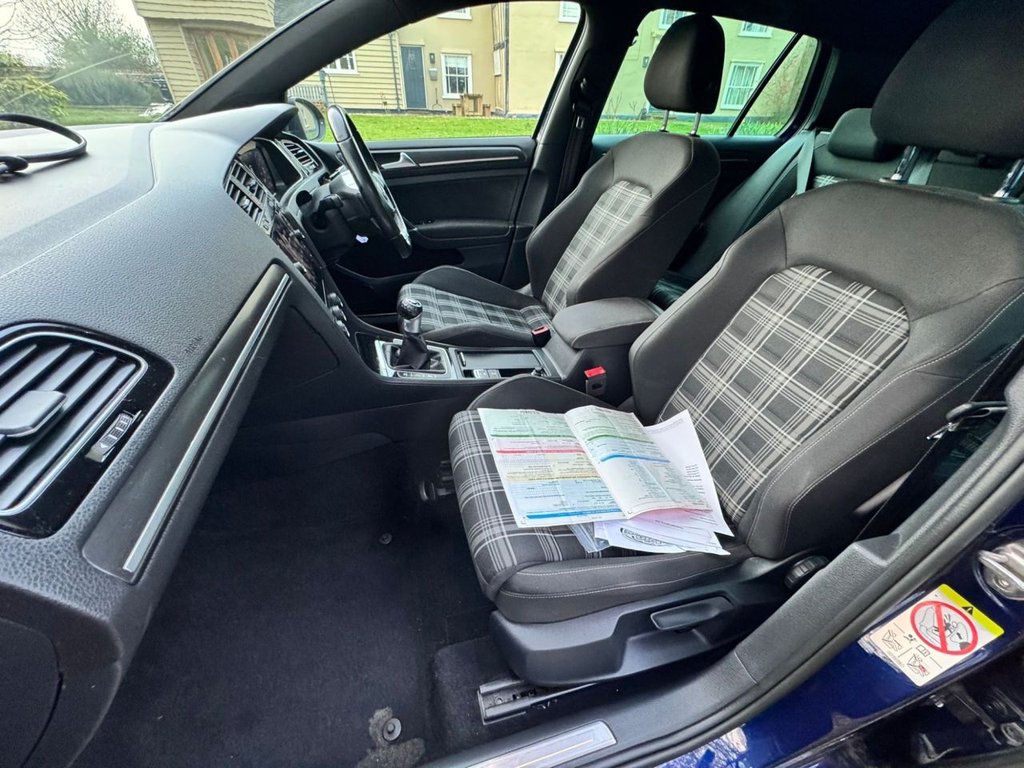 Used Volkswagen Golf 2018 for sale - 77806825: Photo 2