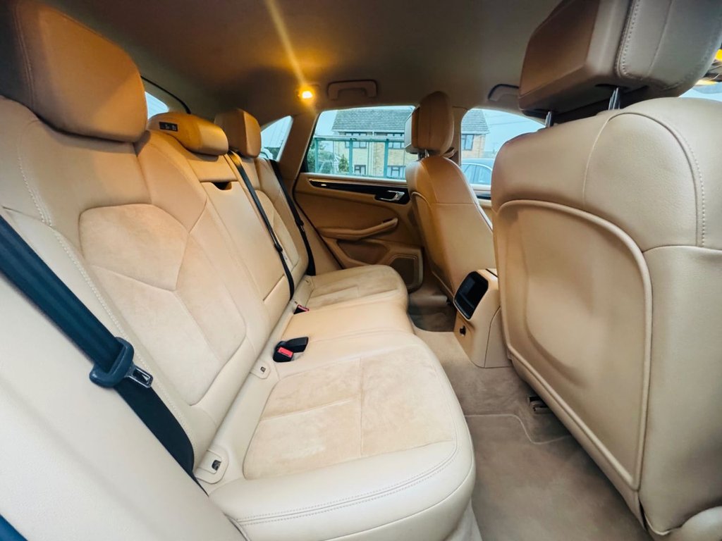 Used Porsche Macan 2015 for sale - 77528411: Photo 16