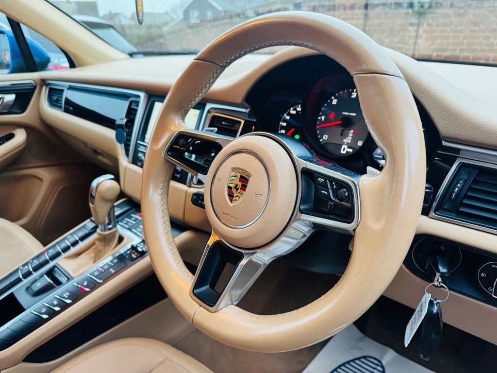 Used Porsche Macan 2015 for sale - 77528411: Photo 19