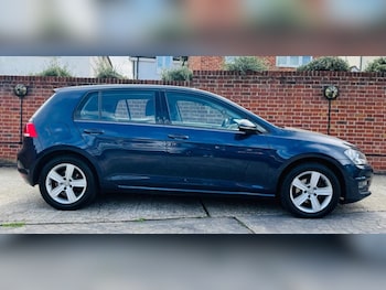 Used Volkswagen Golf 2016 for sale - 78919197: Photo