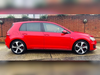 Used Volkswagen Golf 2015 for sale - 77528420: Photo
