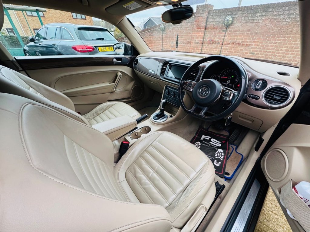 Used Volkswagen Beetle 2022 for sale - 77528426: Photo 7