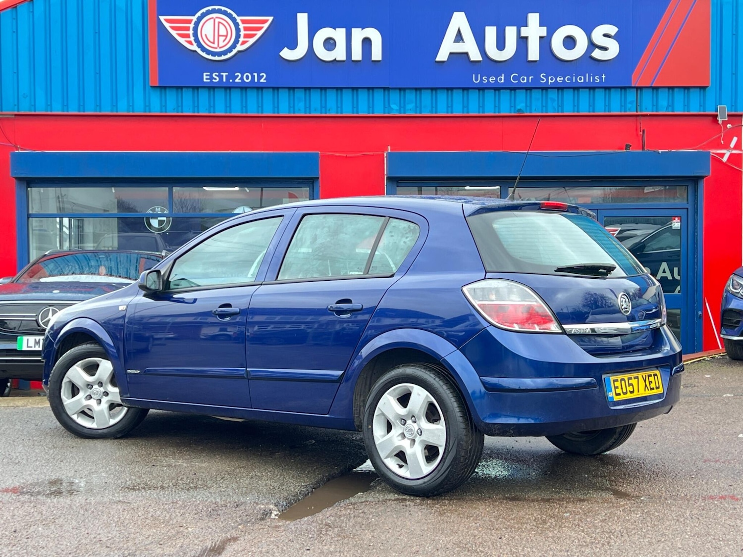 Used Vauxhall Astra for sale - 77670313: Photo 2
