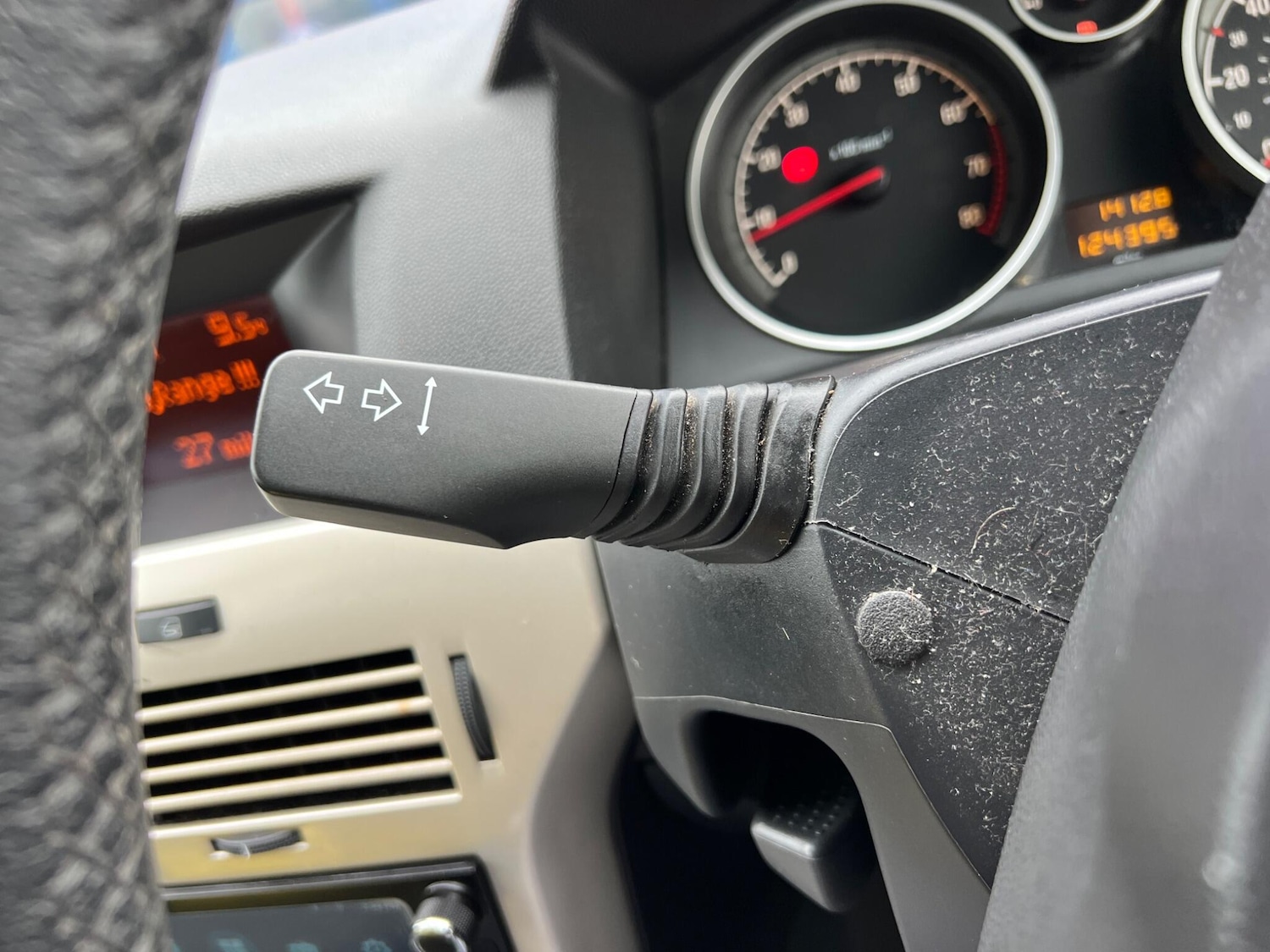 Used Vauxhall Astra for sale - 77670313: Photo 40