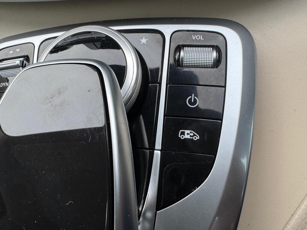 Used Mercedes-Benz V-Class for sale - 77671021: Photo 30