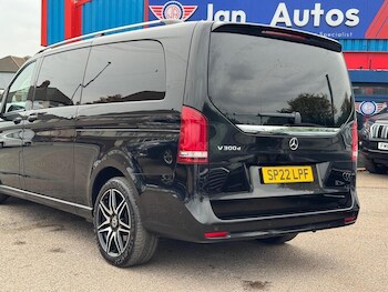 Used Mercedes-Benz V-Class 2022 for sale - 77671398: Photo