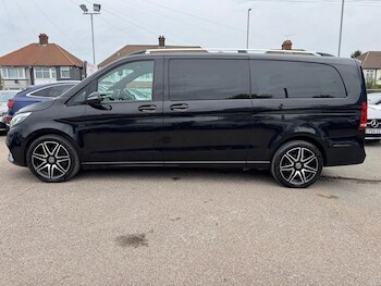 Used Mercedes-Benz V-Class 2022 for sale - 77671398: Photo