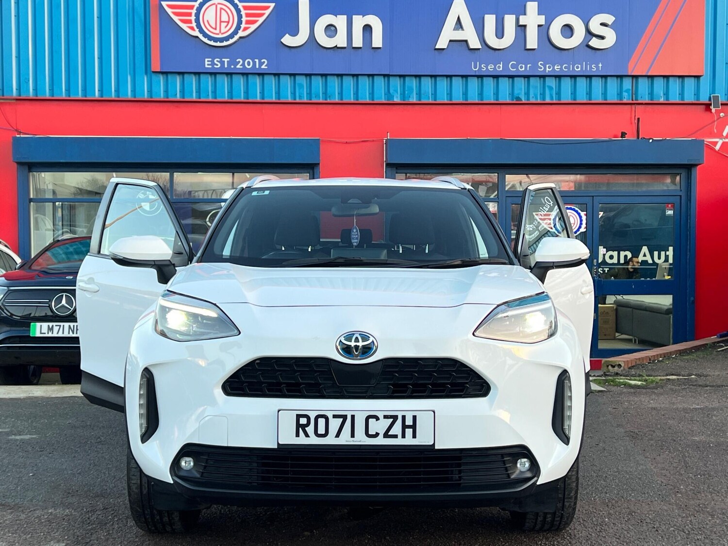 Used Toyota Yaris Cross for sale - 77671474: Photo 31