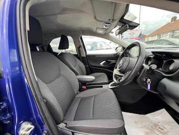 Used Toyota Yaris 2023 for sale - 78843236: Photo