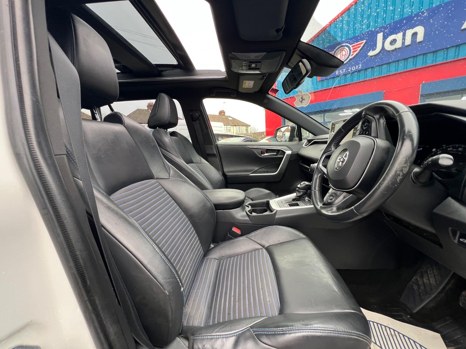 Used Toyota RAV4 for sale - 78214802: Photo 10