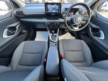 Used Toyota Yaris 2022 for sale - 79192182: Photo