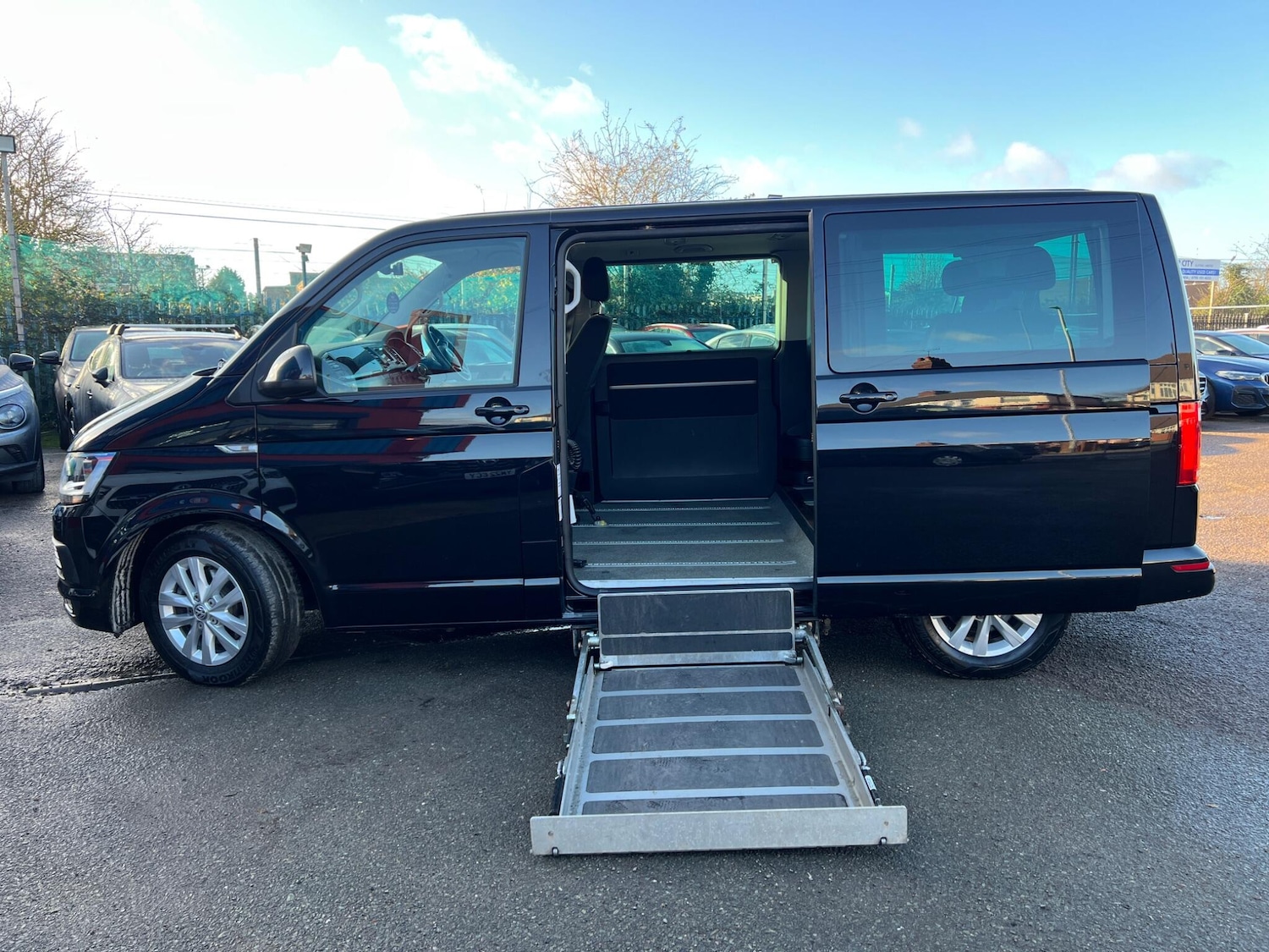 Used Volkswagen Caravelle for sale - 77671994: Photo 10