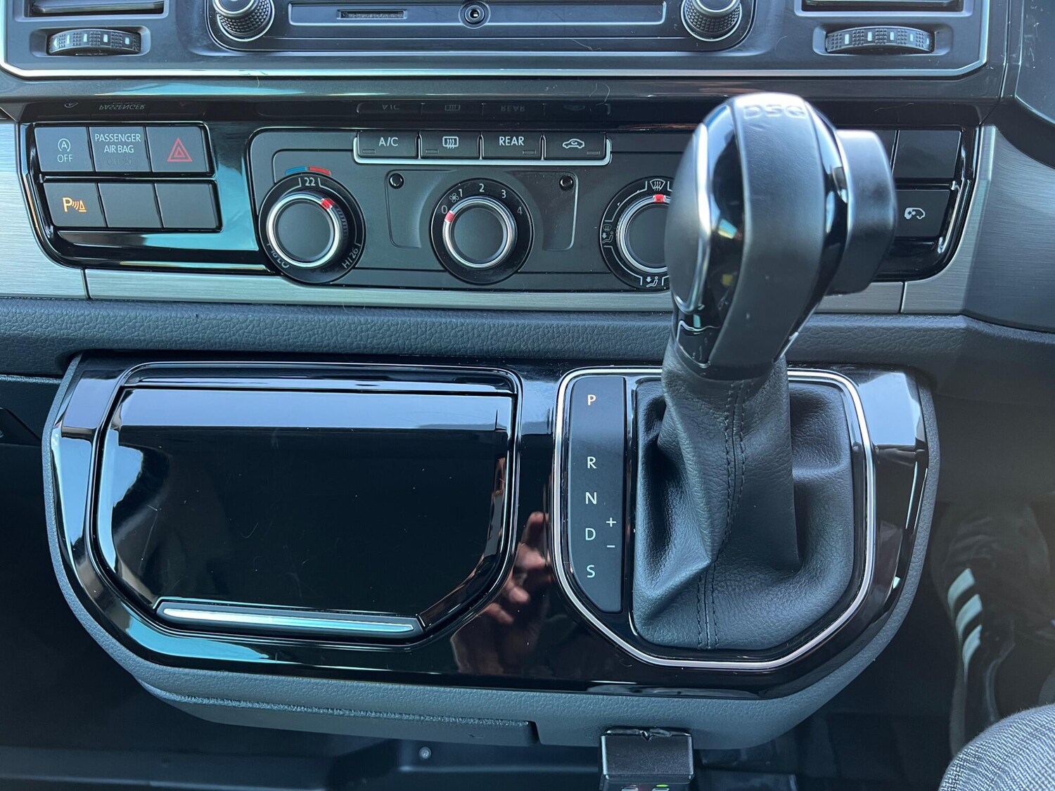 Used Volkswagen Caravelle for sale - 77671994: Photo 44