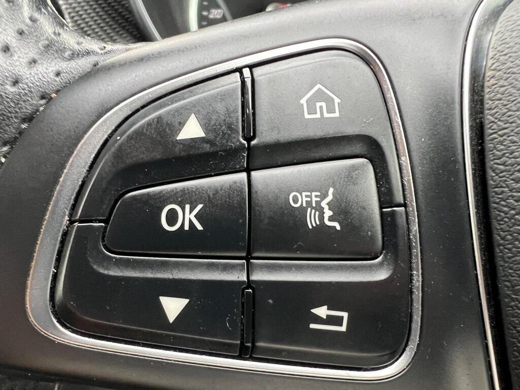 Used Mercedes-Benz V-Class for sale - 77670724: Photo 25