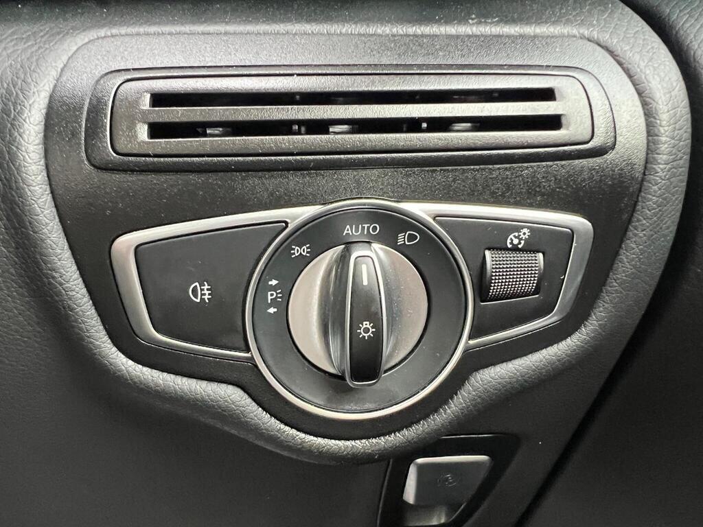 Used Mercedes-Benz V-Class for sale - 77670724: Photo 28