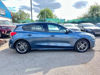 Used Ford Focus 2022 for sale - 78384103: Photo