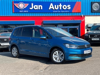 Used Volkswagen Touran 2020 for sale - 79116842: Photo