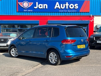 Used Volkswagen Touran 2020 for sale - 79116842: Photo