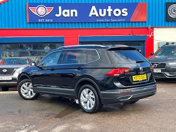 Used Volkswagen Tiguan Allspace 2023 for sale - 78891222: Photo