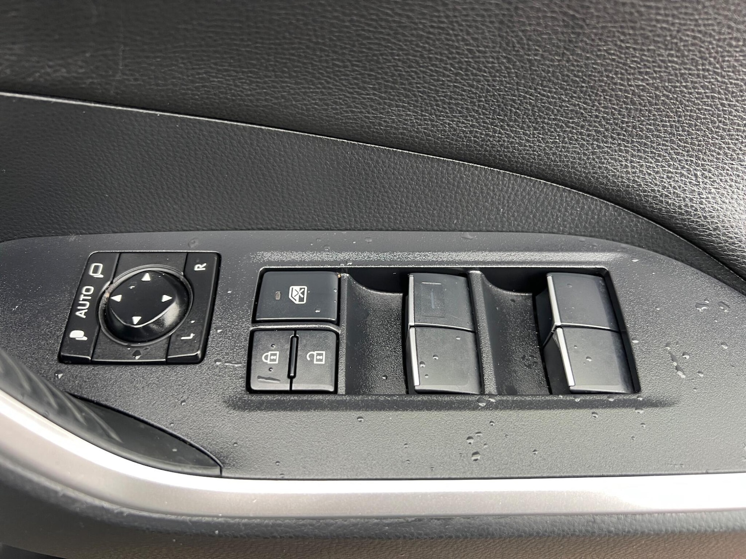 Used Toyota RAV4 for sale - 77671026: Photo 33