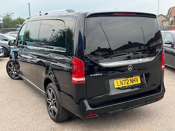 Used Mercedes-Benz V-Class 2022 for sale - 79475676: Photo