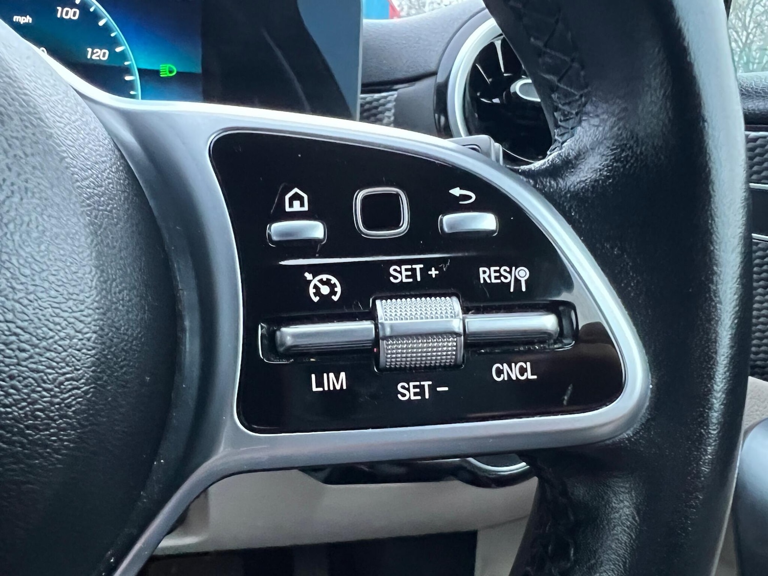 Used Mercedes-Benz A-Class for sale - 77671465: Photo 41